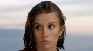 Sandra persigue desesperada a Juanpi por la playa en medio de su despedida en 'LIDLT9'