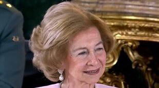 La Reina Sofía recibe el Toisón de Oro de manos de Felipe VI en el Palacio Real