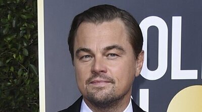 La broma de Nikki Glaser a Leonardo DiCaprio sobre la edad de sus parejas desata risas e incomodidad en los Globos de Oro 2026