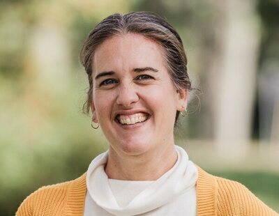 Laurie Gilmore (Dream Harbor): "El pueblo se ha convertido en un personaje"