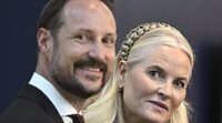 La Princesa Mette-Marit de Noruega y el Príncipe Haakon conceden una entrevista hablando de Epstein: "No puedo ocultarlo"