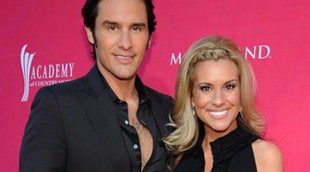 Joe Nichols y Heather Singleton serán padres de una niña