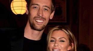 Abbey Clancy anuncia que está embarazada de su segundo hijo con su marido Peter Crouch