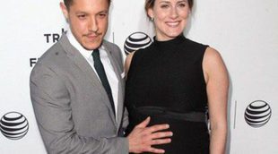 Theo Rossi, de 'Hijos de la Anarquía', espera su primer hijo junto a su mujer Meghan McDermott