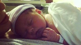 El actor Chris Carmack, feliz por el nacimiento de su primera hija