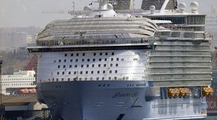 Un crucero causa un tsunami y destruye barcos y amarres en Italia