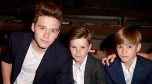 Cruz Beckham lanza videoclip y se rodea de sus hermanos