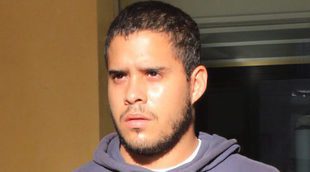 Josefer se sienta en el banquillo sin el apoyo de su familia