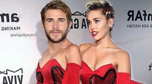 Así le sienta a Liam Hemsworth uno de los vestidos de Miley Cyrus