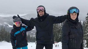 Los Beckham siguen en la nieve pese al accidente de Brooklyn