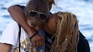 Jaden Smith es pillado más que acaramelado en Malibú