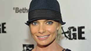 Jaime Pressly anuncia que está embarazada de gemelos