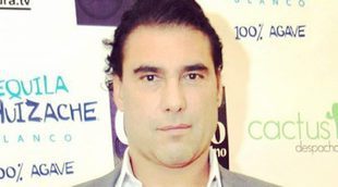 Eduardo Yáñez agrede a un periodista
