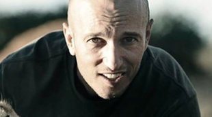 Muere un director de cine golpeado en la cabeza por una jirafa