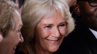 Camilla se lo pasa en grande en la London Fashion Week