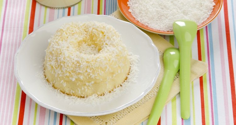 Como decoración puedes añadir virutas de coco por encima