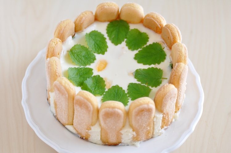 La carlota de limón es un postre ideal para celebraciones