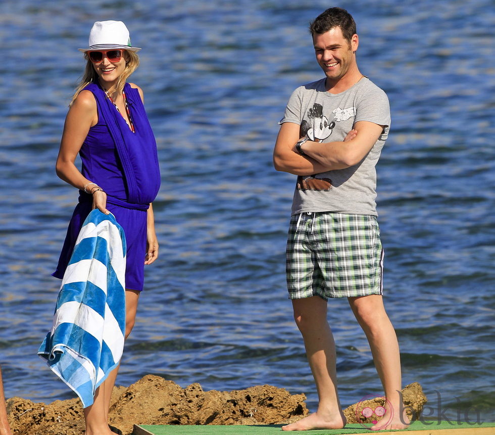 Alba Carrillo y Fonsi Nieto de vacaciones en Ibiza