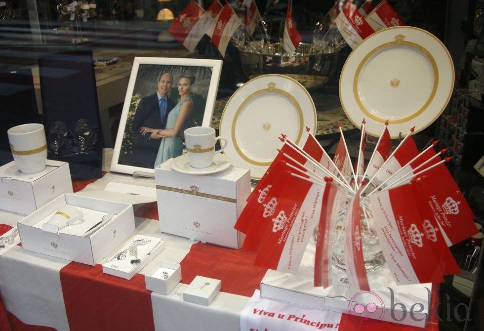 Souvenirs de la boda de Alberto de Mónaco y Charlene Wittstock