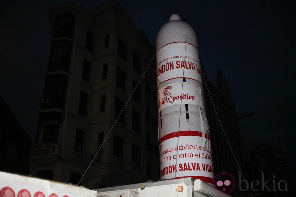 El condón salva vidas, en el Orgullo Gay 2011
