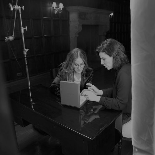 Sarah Jessica Parker y Kat Florence diseñando la nueva colección de joyas