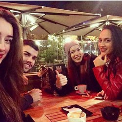 Adara, Pol, Meritxell y Laura disfrutan de una quedada juntos