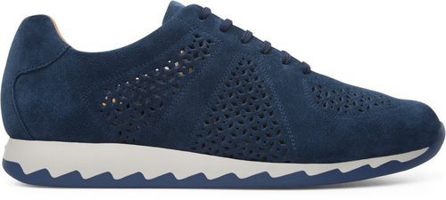 Sneakers azul marino de la colección masculina de Cartujano primavera/verano 2017