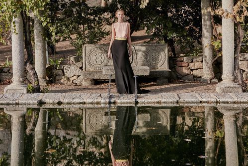 Vestido bicolor de Dolores Promesas primavera/verano 2017