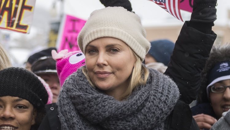 Charlize Theron en la Marcha de las Mujeres en Washington