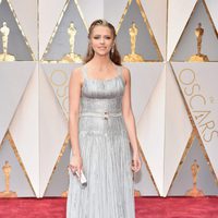 Teresa Palmer en la alfombra roja de los Premios Oscar 2017