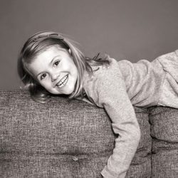 Estela de Suecia celebra sus 5 años con una sonrisa