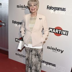 Concha Velasco en la alfombra roja de los Premios Fotogramas de Plata 2016