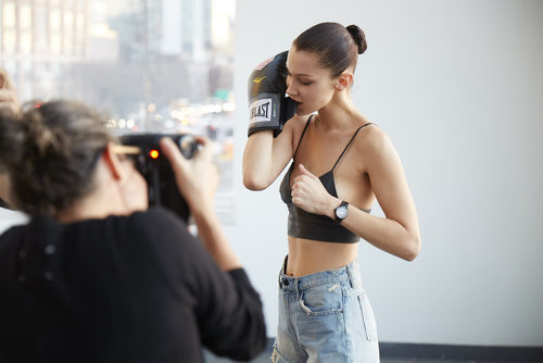 Bella Hadid como nueva imagan de TAG Heuer