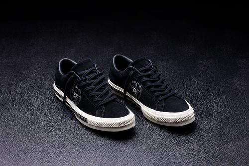 Nuevo modelo de las zapatillas One Star '74 de Converse y Neighborhood