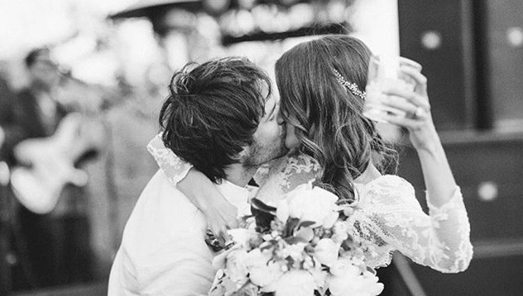 Nikki Reed celebra su segundo aniversario de boda con Ian Somerhalder
