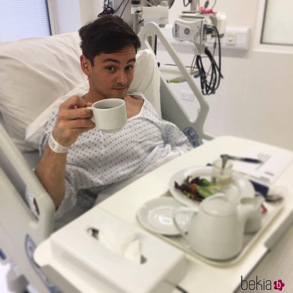 Tom Daley en el hospital a dos días de su boda