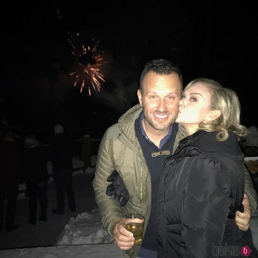 Laura Bell Bundy muy enamorada junto a su marido Thom Hinkle