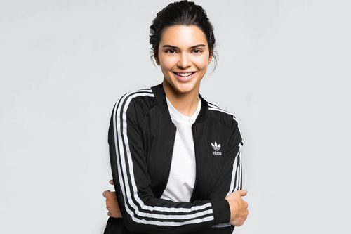 Kendall Jenner con un chandal de Adidas