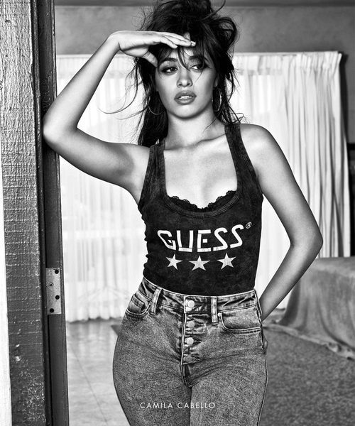 Camila Cabello para Guess