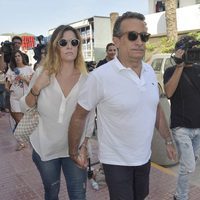 El periodista JJ Santos en la capilla ardiente de Ángel Nieto