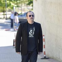 Carlos Areces en el tanatorio de Terele Pávez en Madrid