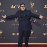 Rico Rodriguez en la alfombra roja de los Premios Emmy 2017