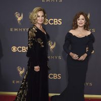 Jessica Lange y Susan Sarandon en la alfombra roja de los Premios Emmy 2017