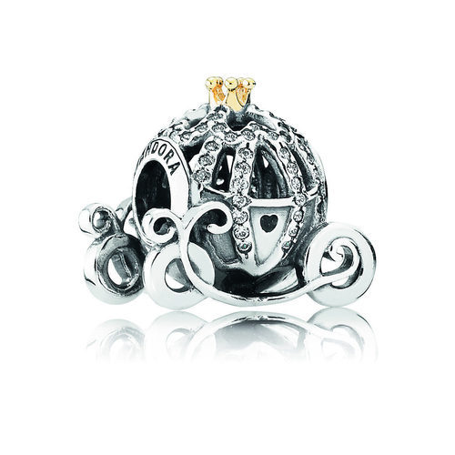 Pieza de plata con brillantes de la carroza de Cenicienta de 'Disney' por Pandora