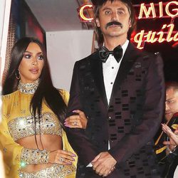 Kim Kardashian y Jonathan Cheban en Halloween 2017