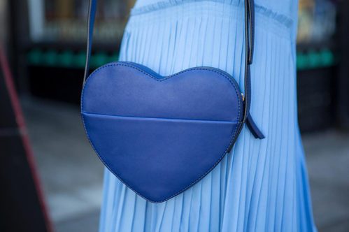 Bolso y falda de la colección 'Dear Drew' para Amazon