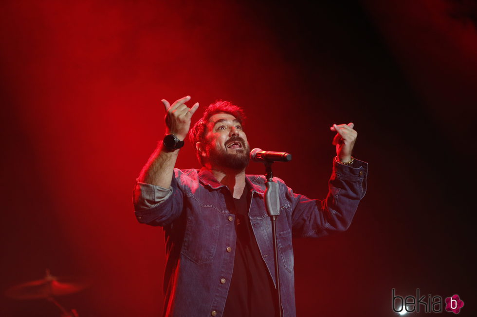 Antonio Orozco ofreciendo su primer concierto tras la muerte de Susana Prat