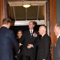 El Príncipe Eduardo y Sophie Rhys Jones en el concierto por el Día del Recuerdo 2017