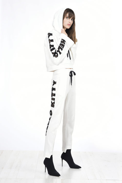 Chándal blanco de la colección de Hello Kitty diseñada por Pinko