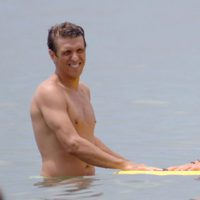 Manuel Díaz 'El Cordobés' con su hija Alba Díaz en la playa